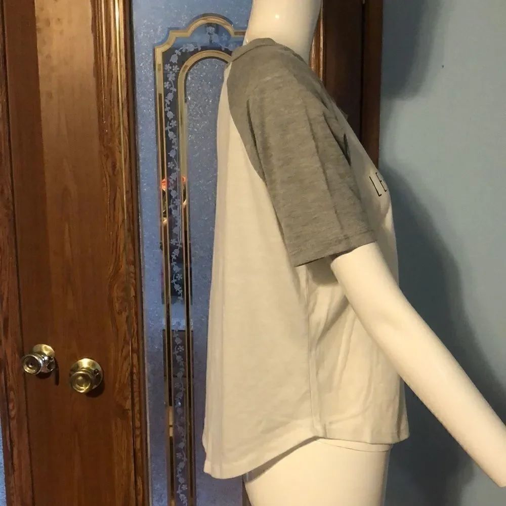 Rue 21 Top - Picture 2 of 4